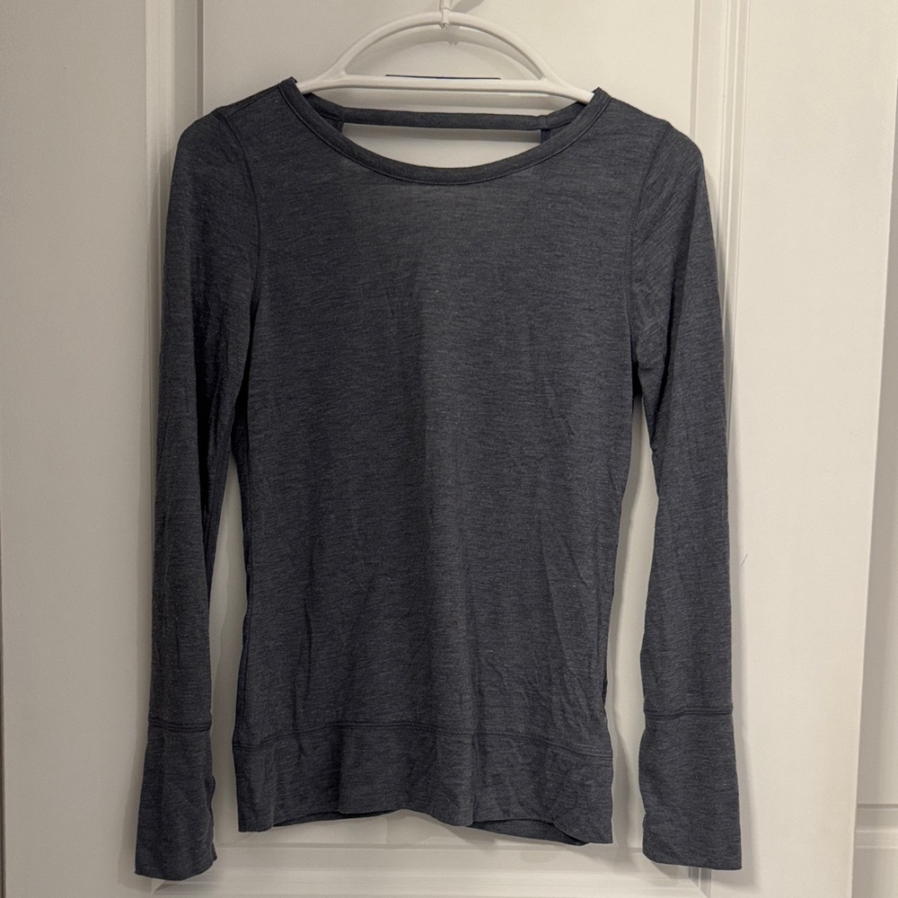Gap Womens long sleeve athletic top